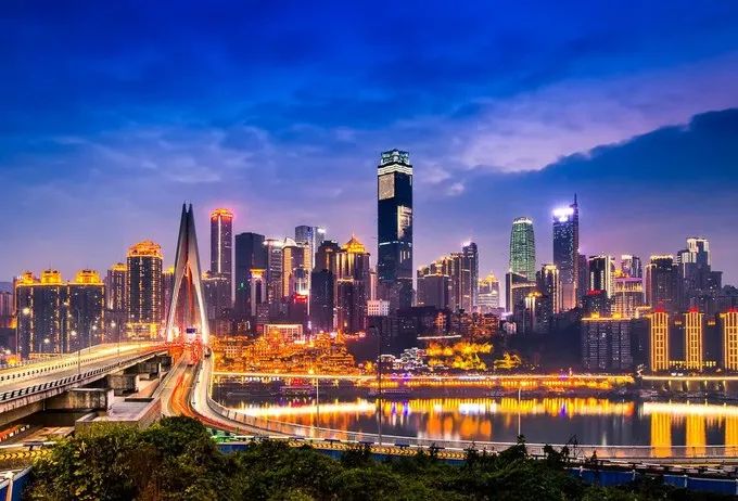 重庆，历史、文化、地理与现代化发展的交融之地